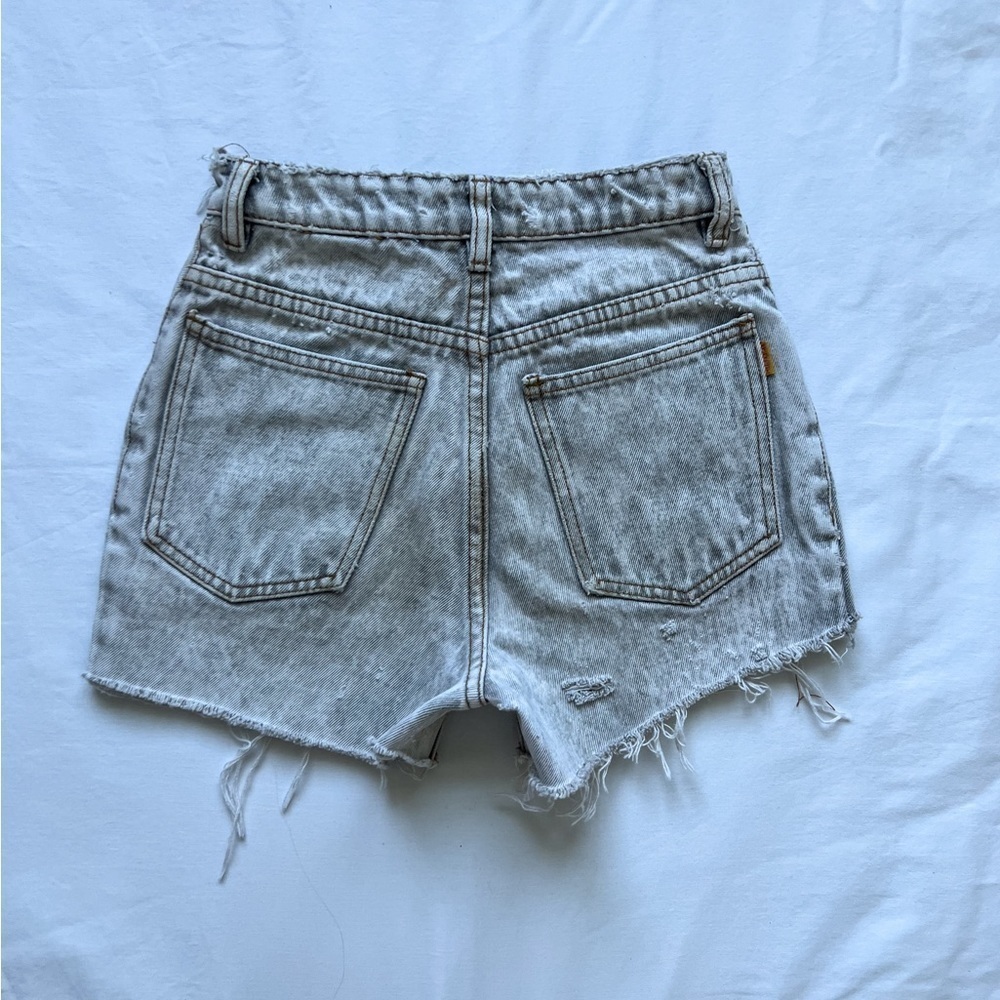 Vintage 90’s Jeanjer Denim Shorts - Picture 2 of 8